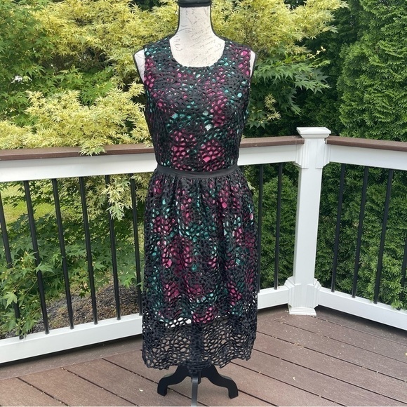 ANTHROPOLOGIE Wolven Black Crochet Lace "Terrace Sheath Dress" Size 8 - Picture 4 of 15